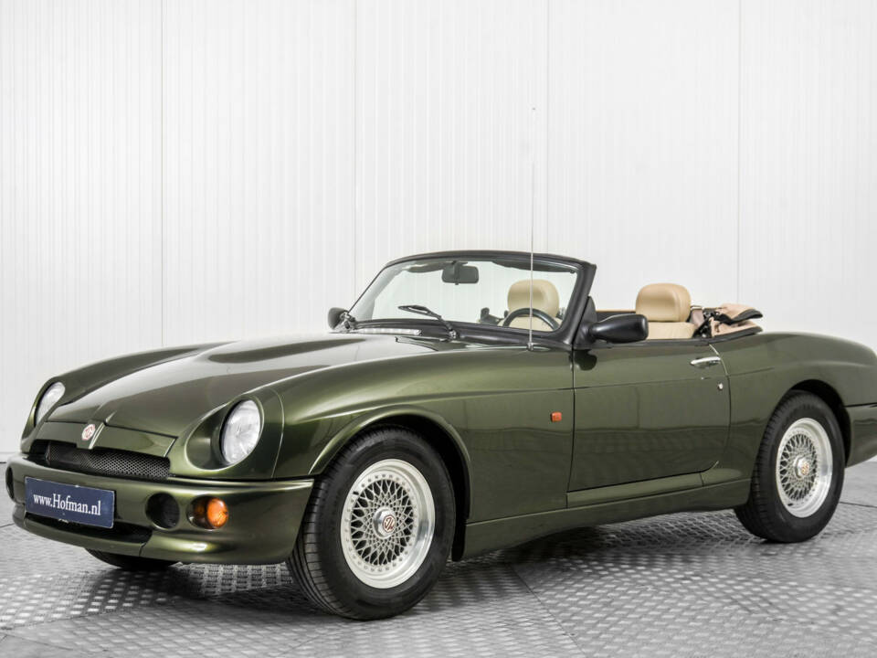 Image 1/50 of MG RV8 (1994)