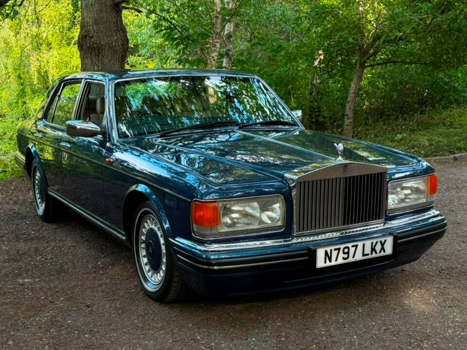 Image 1/46 of Rolls-Royce Silver Spirit III (1996)