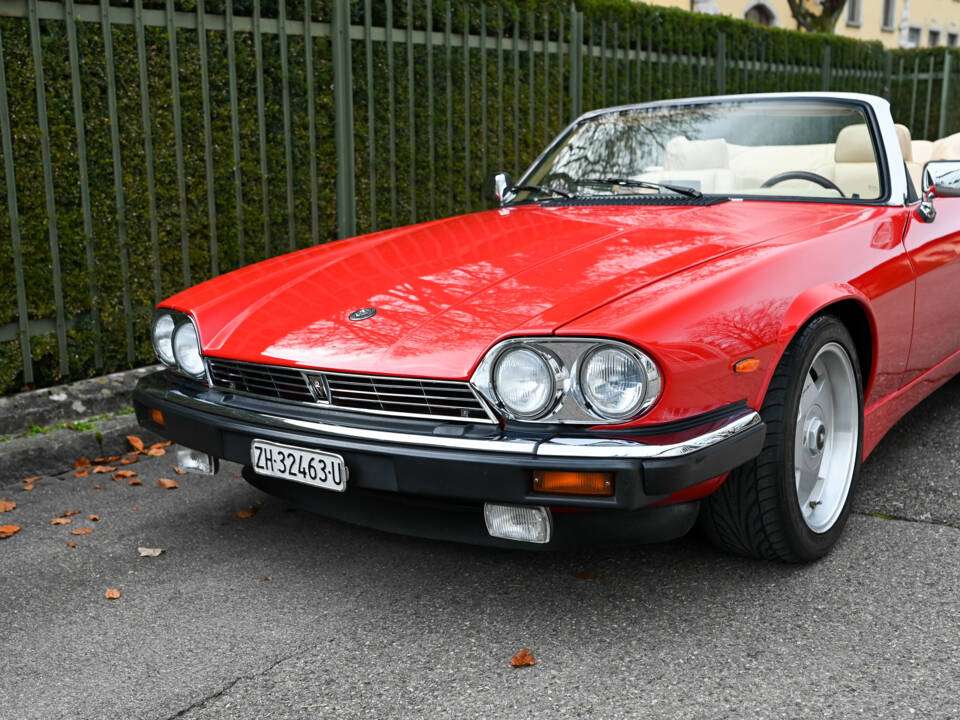 Image 18/45 of Jaguar XJ-S Convertible (1990)