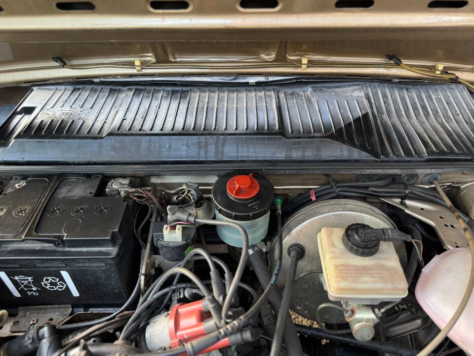 Image 24/57 of Volkswagen Passat 2.0 (1987)