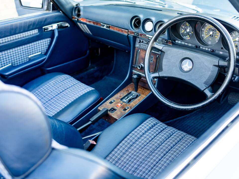 Image 39/47 of Mercedes-Benz 300 SL (1987)
