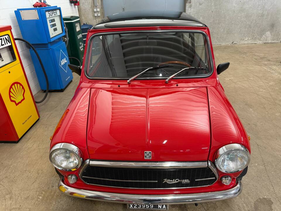 Image 4/18 de Innocenti Mini Cooper 1300 (1974)
