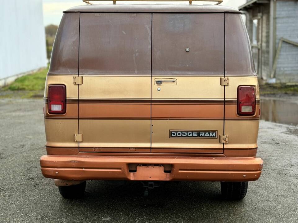 Afbeelding 7/8 van Dodge Ram Van (1989)
