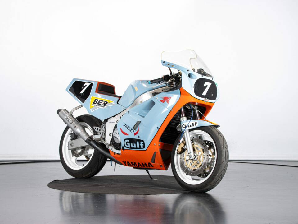 Immagine 6/48 di Yamaha FZR 1000 Genesis (1987)