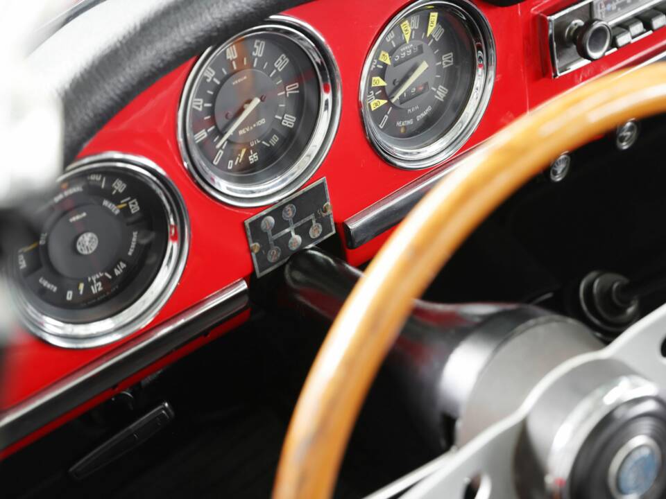 Image 37/50 of Alfa Romeo Giulietta Spider (1962)