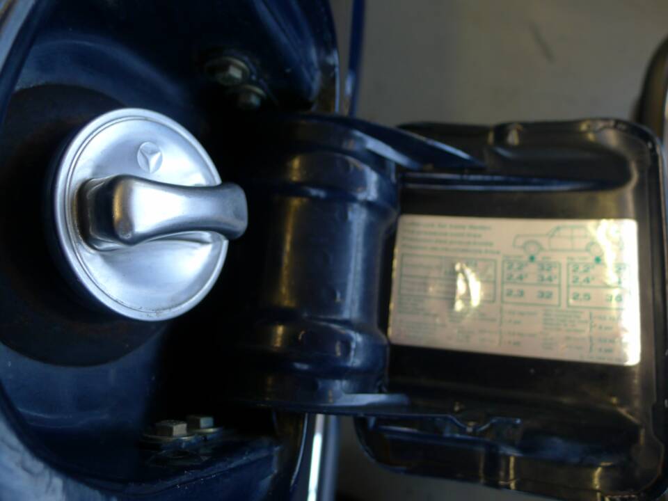 Immagine 21/42 di Mercedes-Benz 450 SEL 6,9 (1976)