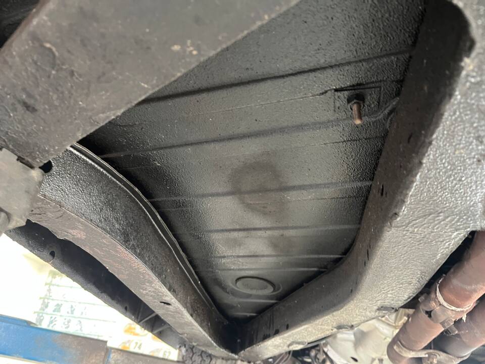 Immagine 44/50 di Triumph TR 6 (1974)