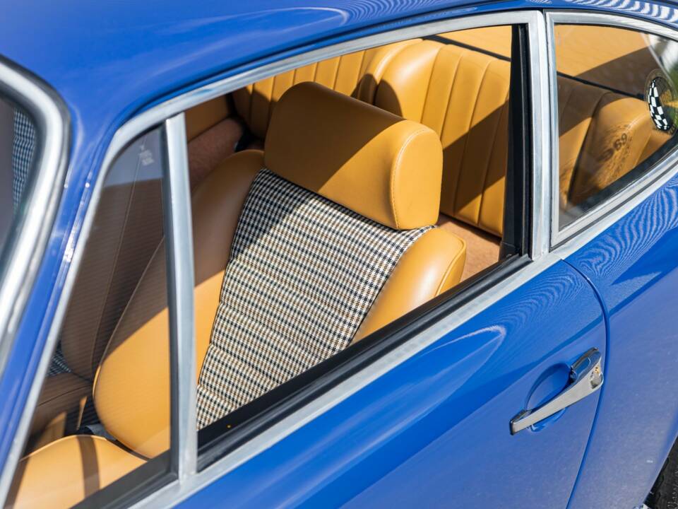 Image 2/34 de Porsche 911 2.0 E (1969)