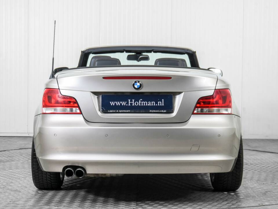 Immagine 13/50 di BMW 125i (2011)