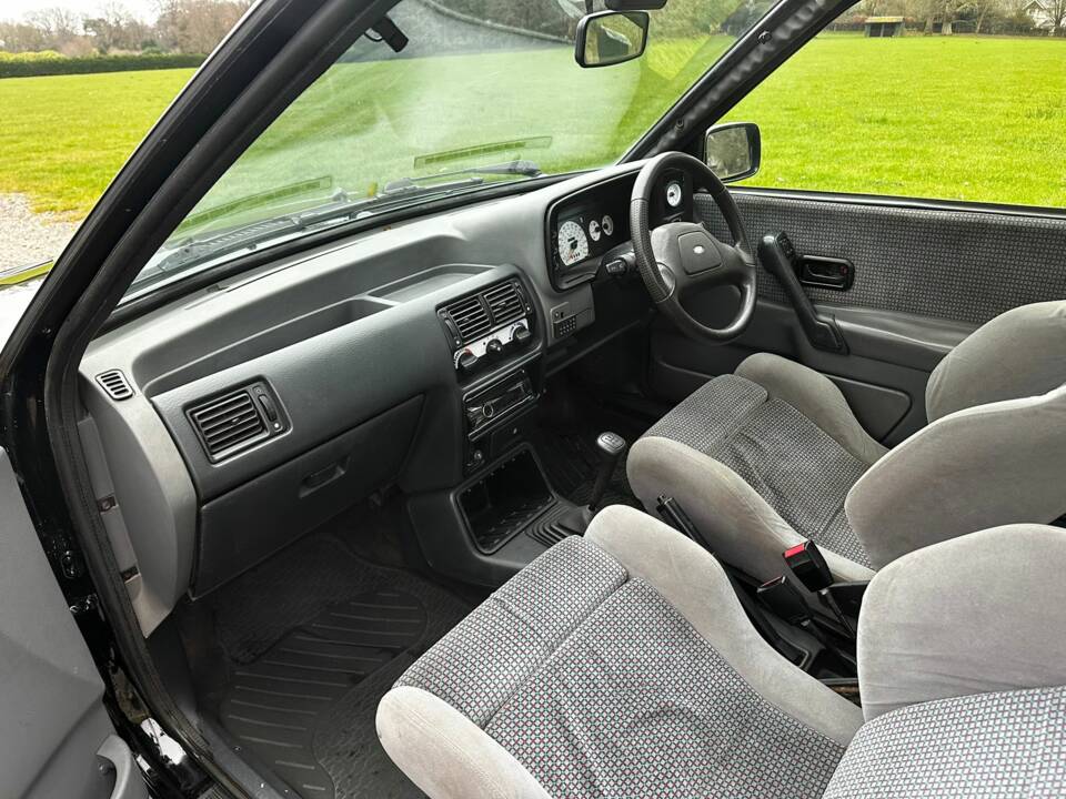 Image 29/38 de Ford Escort turbo RS (1990)