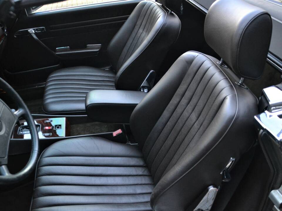 Image 5/79 de Mercedes-Benz 560 SL (1988)