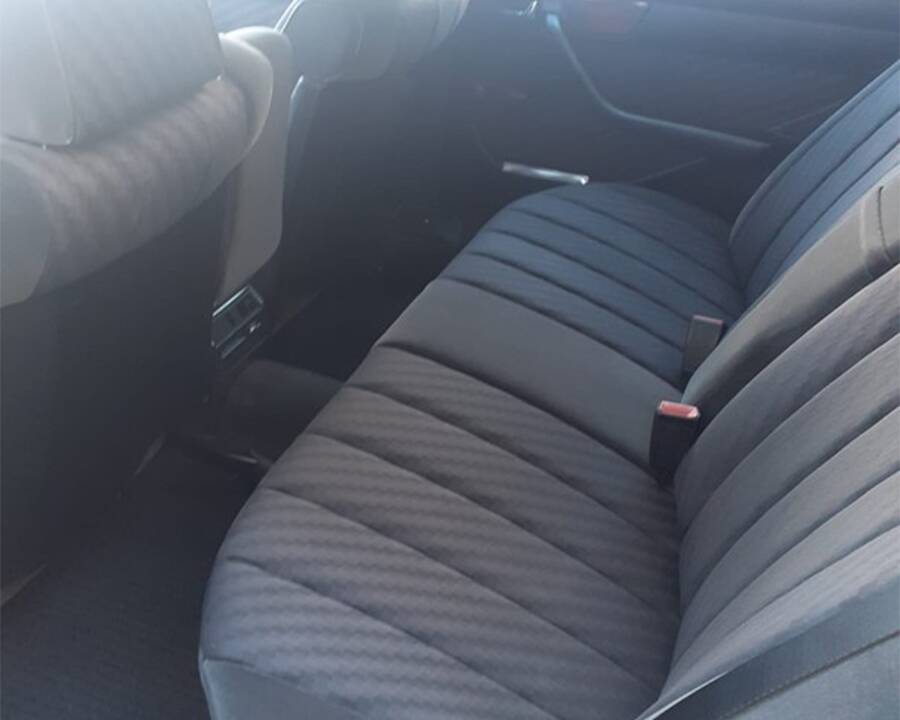 Image 7/39 of Mercedes-Benz 260 SE (1988)