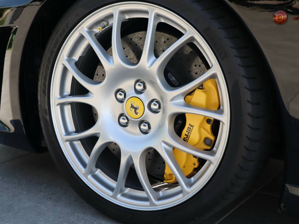 Bild 21/50 von Ferrari F 430 (2010)