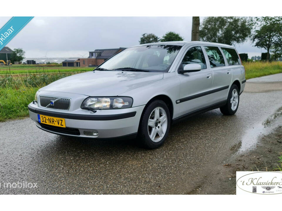 Image 1/46 of Volvo V 70 2.4 (2004)