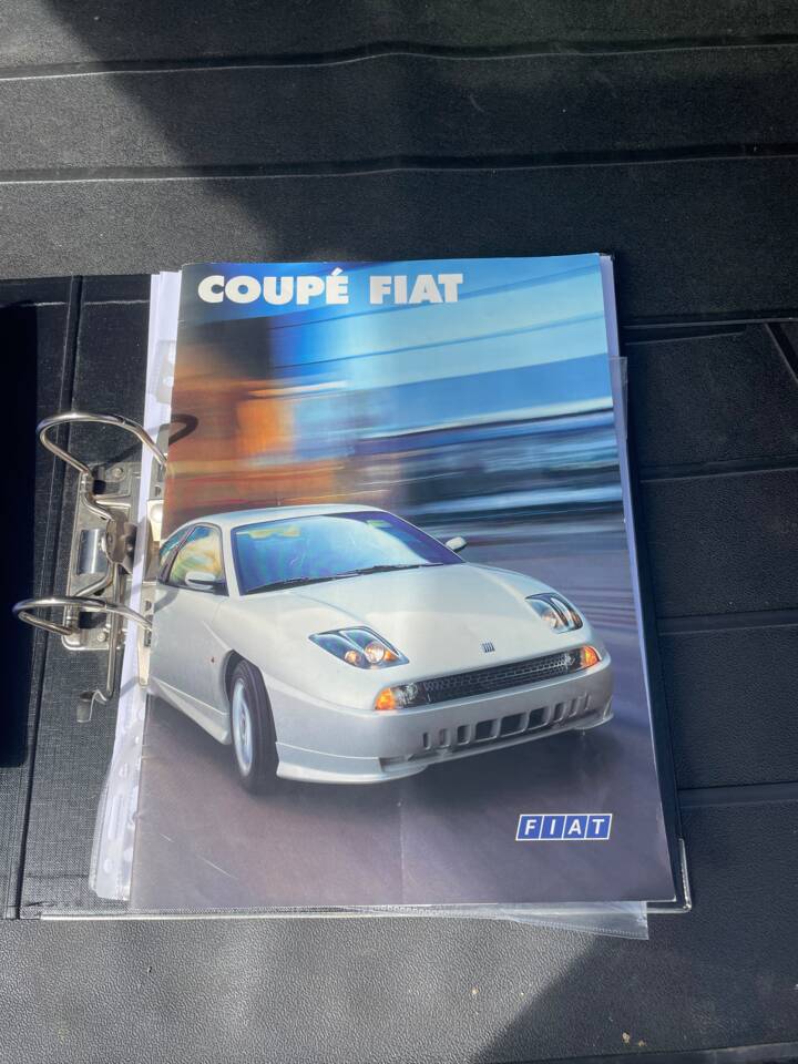 Bild 37/39 von FIAT Coupé 1.8 16V (2000)
