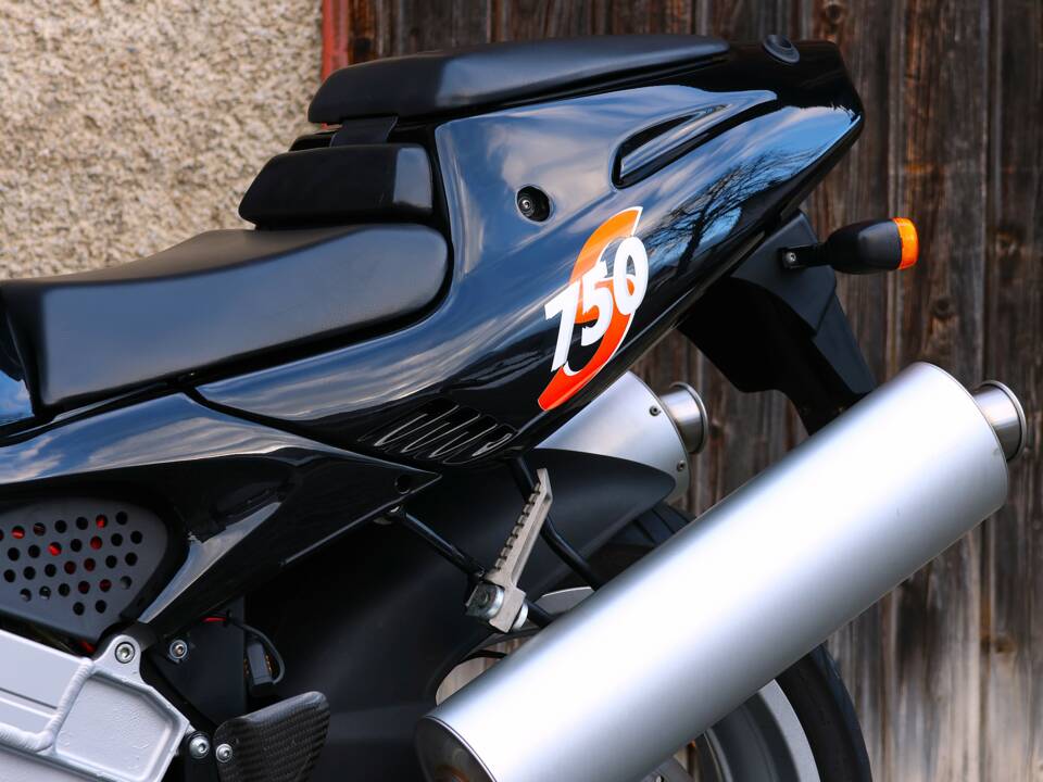 Image 28/36 of Laverda DUMMY (2001)