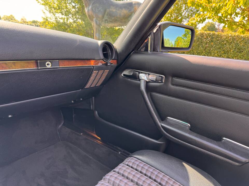 Imagen 65/93 de Mercedes-Benz 300 SL (1988)