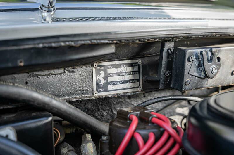 Image 29/49 de Ferrari 330 GT 2+2 (1966)