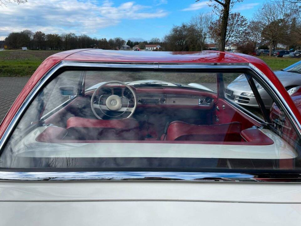 Image 25/25 of Mercedes-Benz 280 SE (1967)