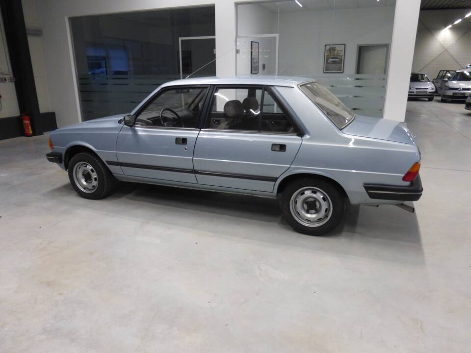 Bild 7/24 von Peugeot 305 (1986)