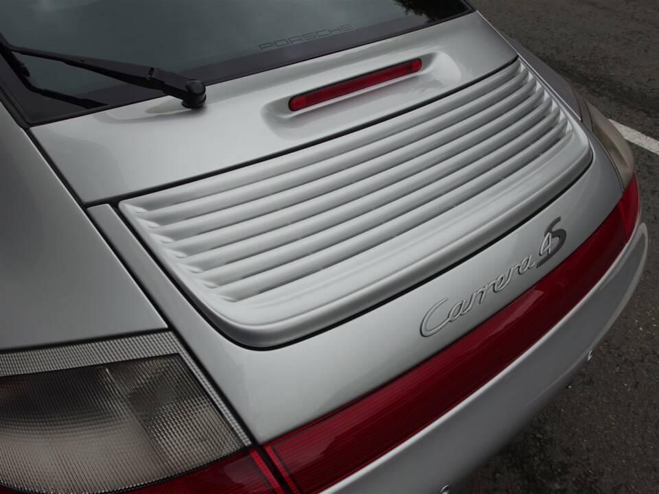 Bild 24/100 von Porsche 911 Carrera 4S (2002)