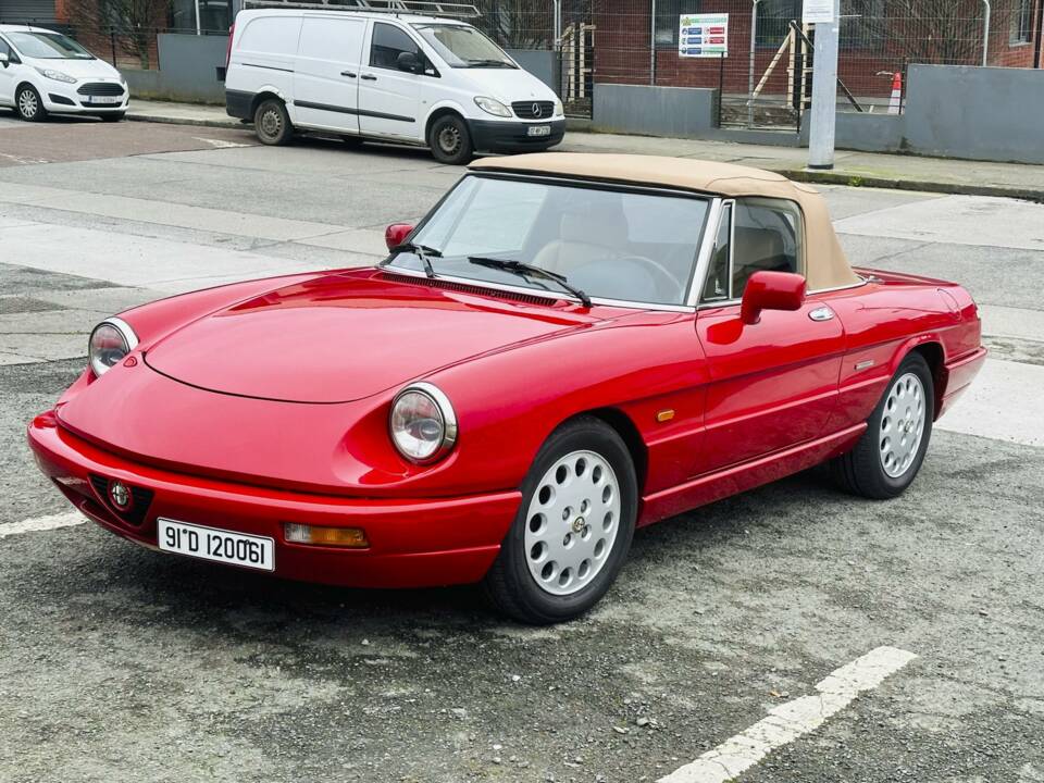 Image 10/50 of Alfa Romeo 2.0 Spider (1991)