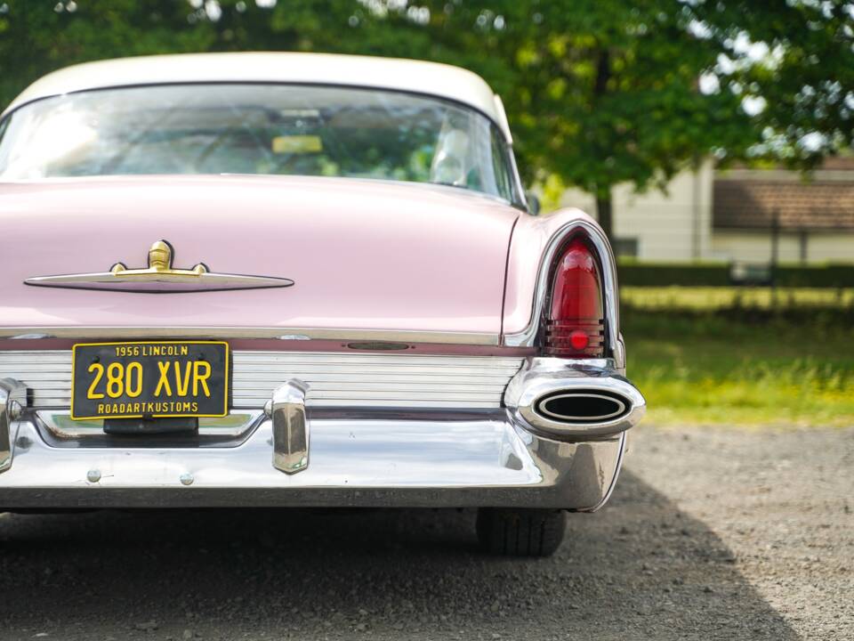 Image 31/50 de Lincoln Premiere Hardtop Coupé (1956)