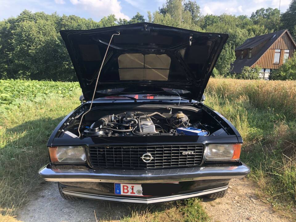Image 5/32 of Opel Commodore 2,8 GS/E (1974)