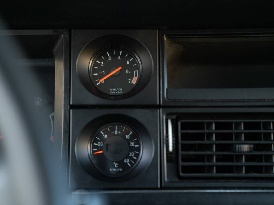 Bild 43/50 von Volvo 240 Diesel (1984)