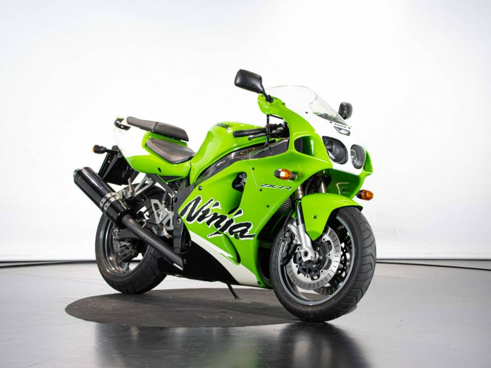 Immagine 6/50 di Kawasaki Ninja 750 ZX-7R (1999)
