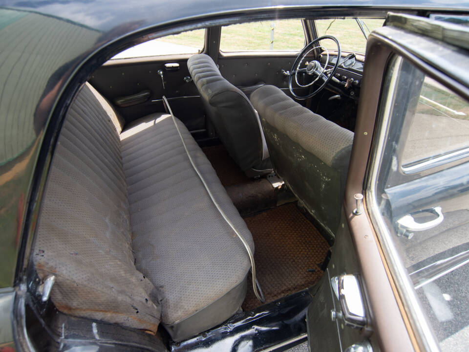 Image 17/30 of Mercedes-Benz 180 (1955)