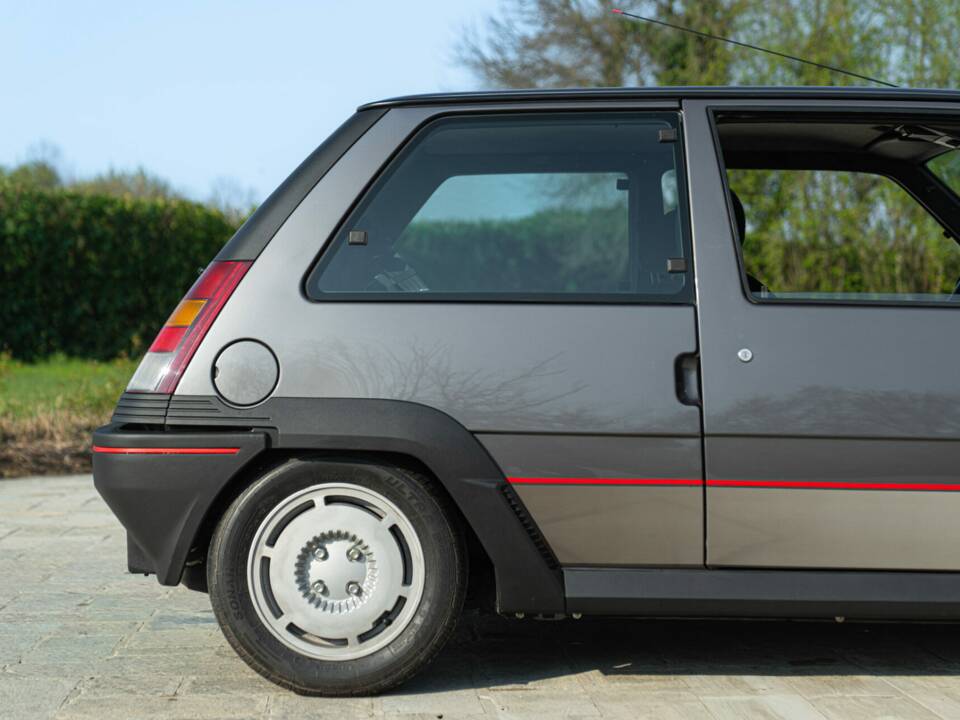 Image 15/50 de Renault R 5 GT Turbo (1986)