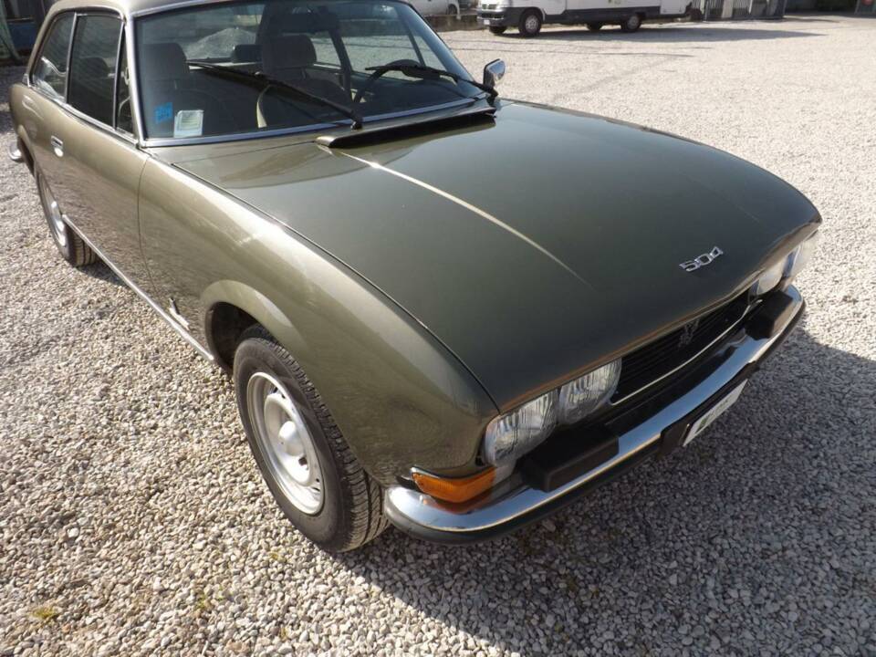 Image 41/49 of Peugeot 504 Coupé (1981)