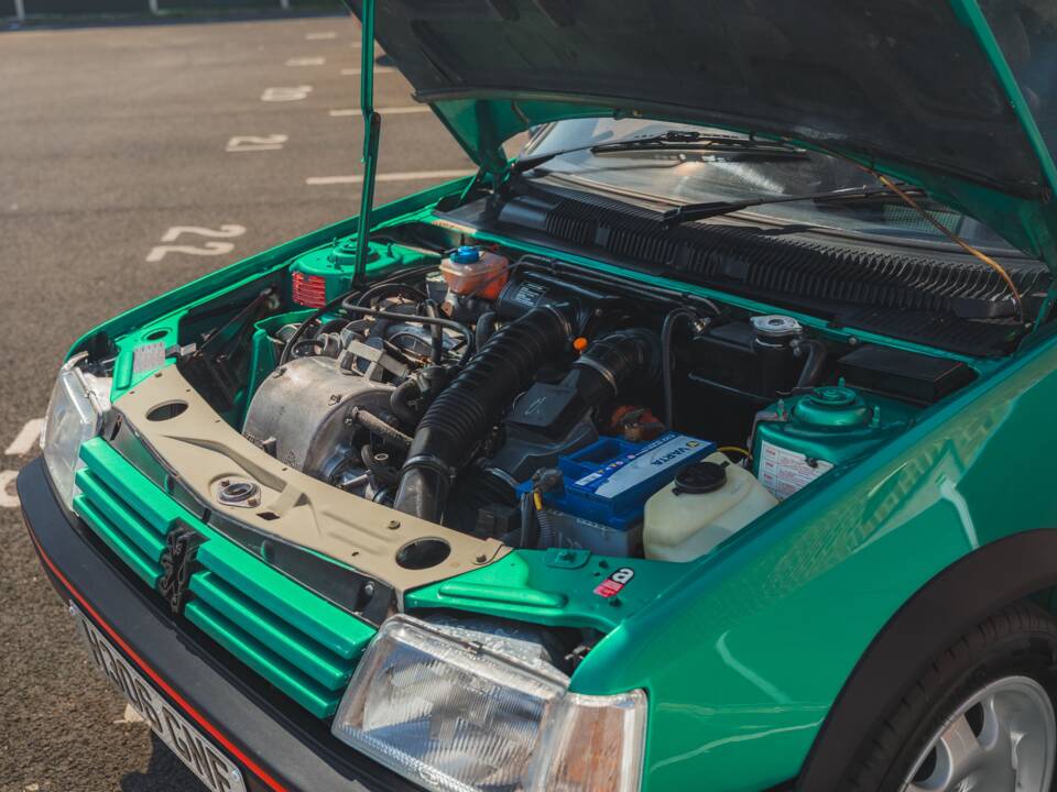 Bild 7/50 von Peugeot 205 GTi 1.9 (1991)