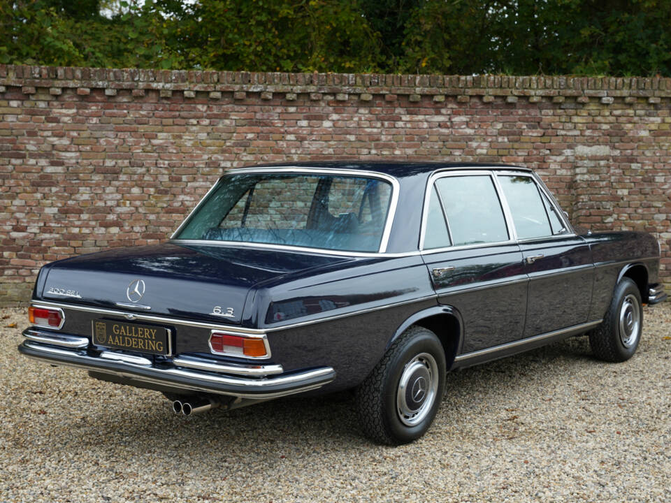 Image 2/50 of Mercedes-Benz 300 SEL 6.3 (1970)