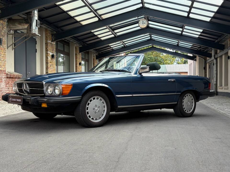 Image 1/88 of Mercedes-Benz 380 SL (1984)
