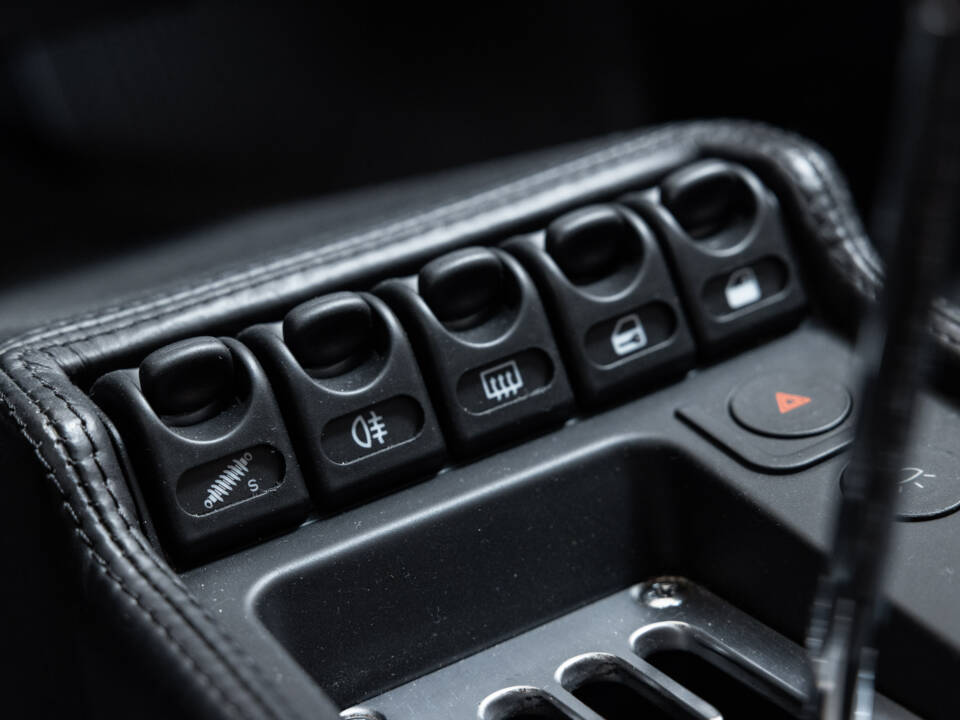 Bild 16/41 von Ferrari F 355 Berlinetta (1996)