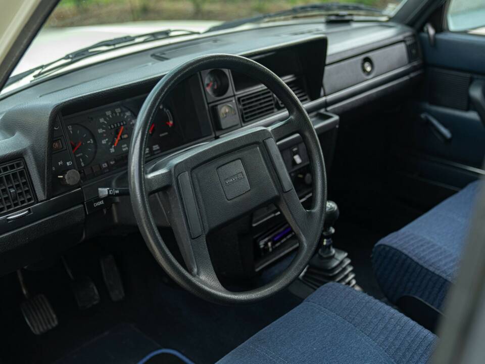 Bild 27/50 von Volvo 240 Diesel (1982)