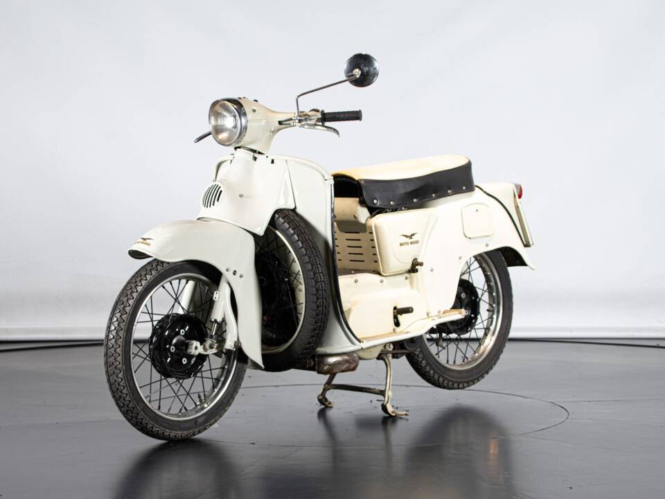 Image 2/50 of Moto Guzzi Galletto (1962)