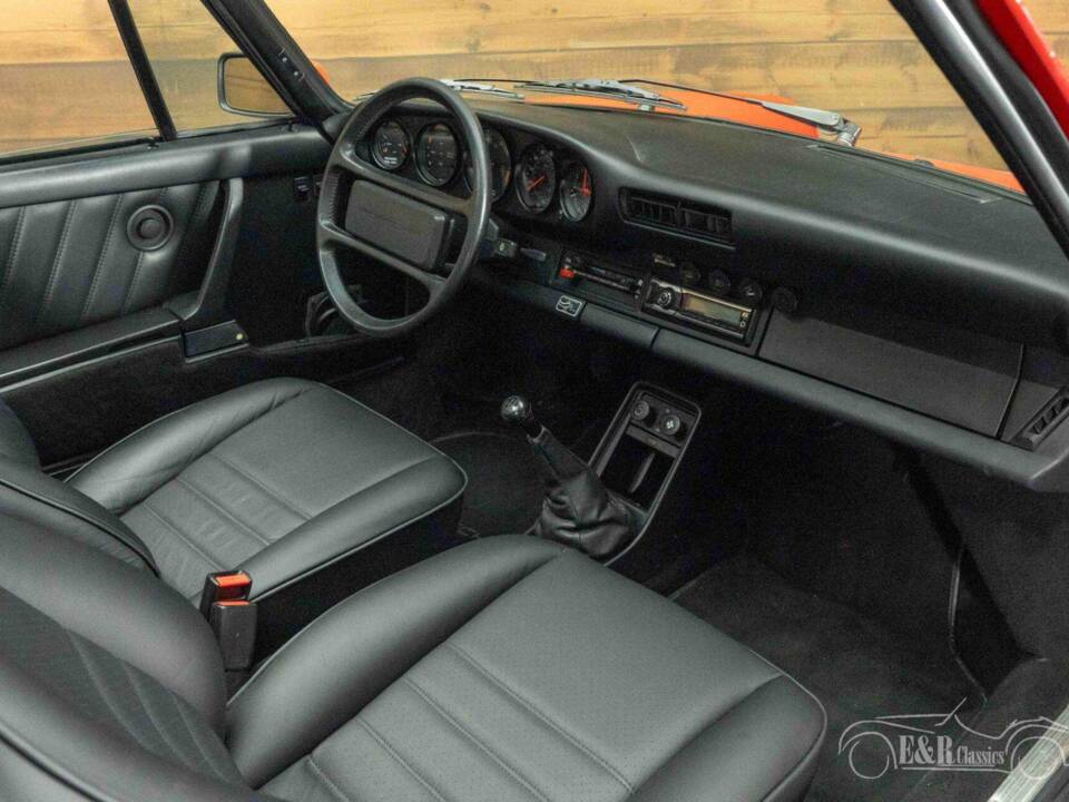 Bild 11/19 von Porsche 911 Carrera 3.2 (1985)