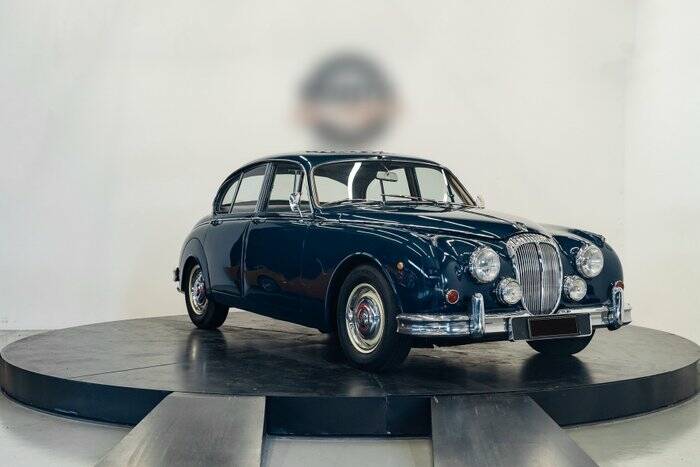 Image 3/7 de Daimler V8-250 (1969)