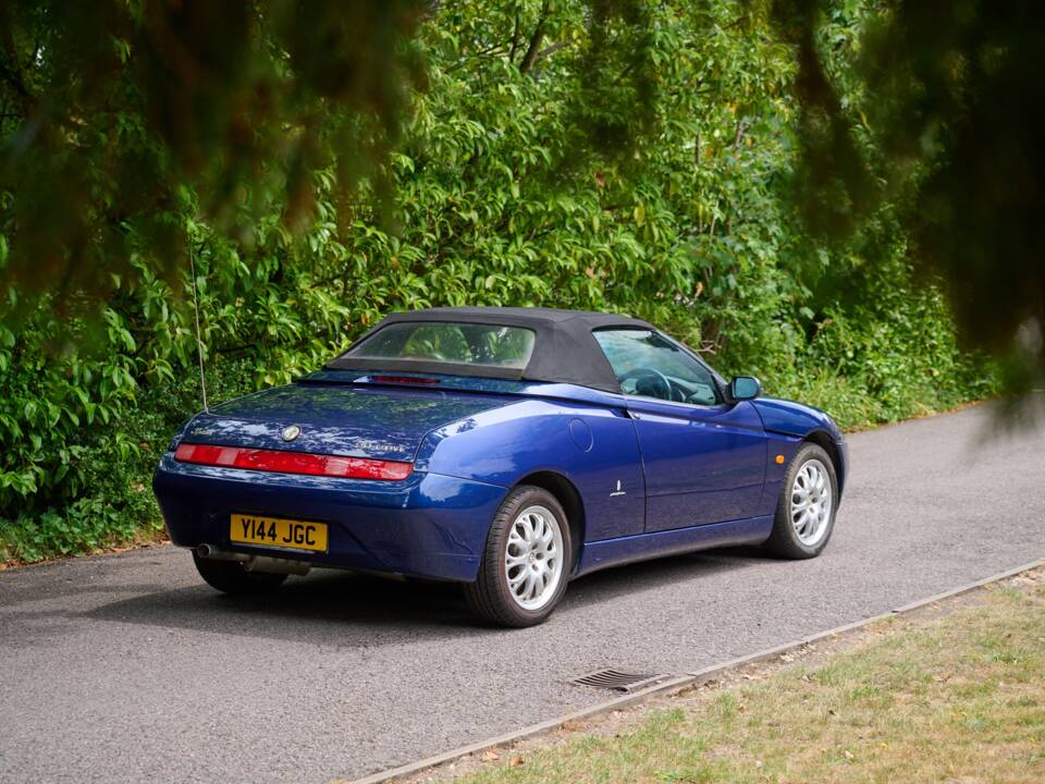 Image 14/50 of Alfa Romeo Spider 2.0 Twin Spark 16V (2001)