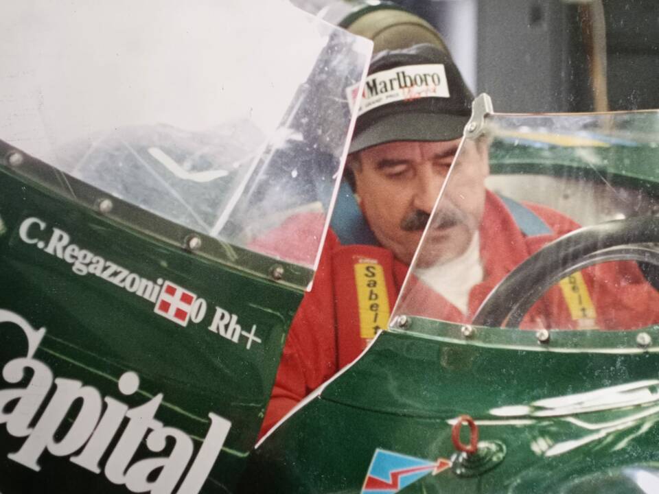 Car drived by ex-formula driver Clay Regazzoni