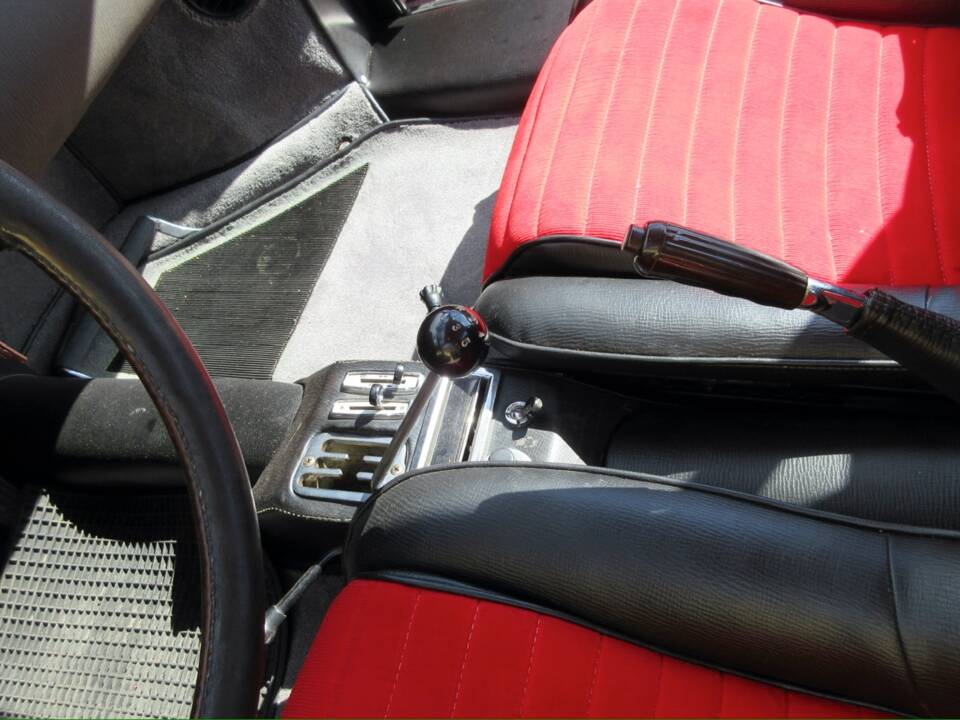 Bild 20/25 von Ferrari Dino 246 GT (1971)