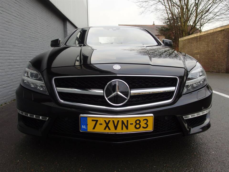 Image 7/97 of Mercedes-Benz CLS 63 AMG S 4MATIC (2013)