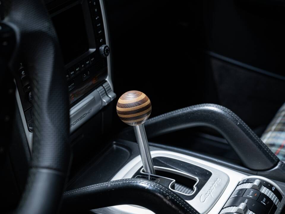 Bild 20/38 von Porsche Cayenne Turbo (2007)