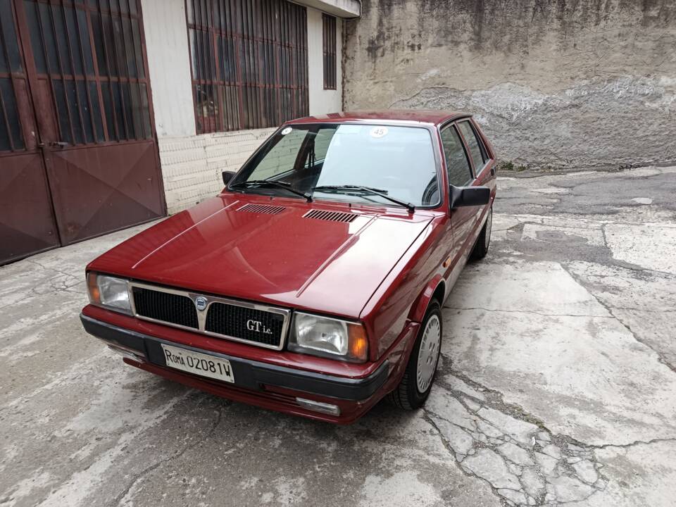 Afbeelding 25/61 van Lancia Delta GT i.e. (1989)