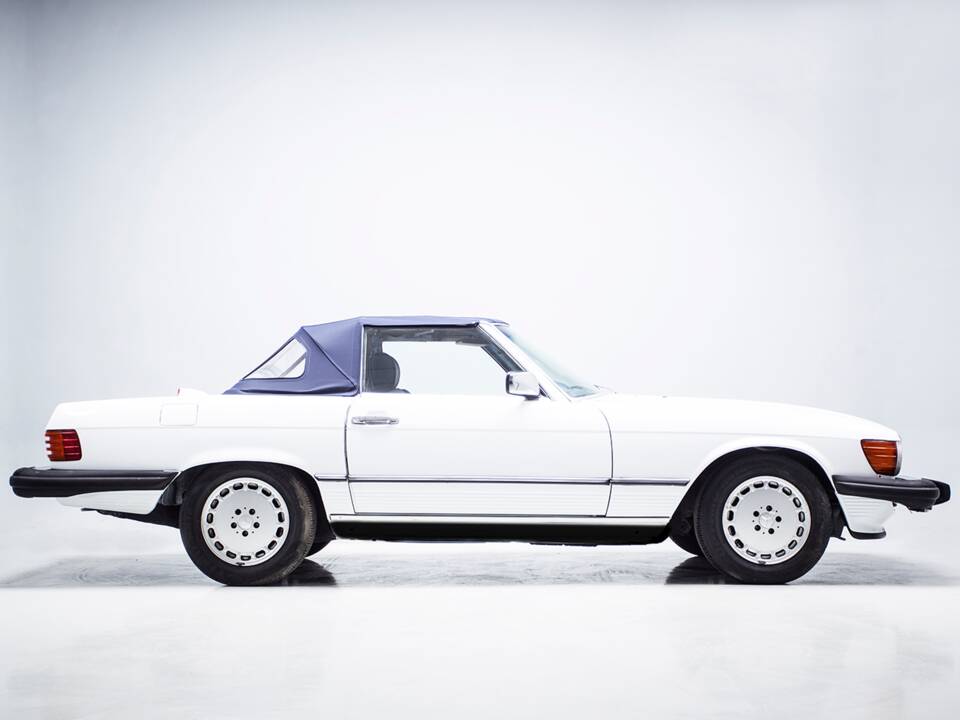 Bild 12/38 von Mercedes-Benz 560 SL (1986)