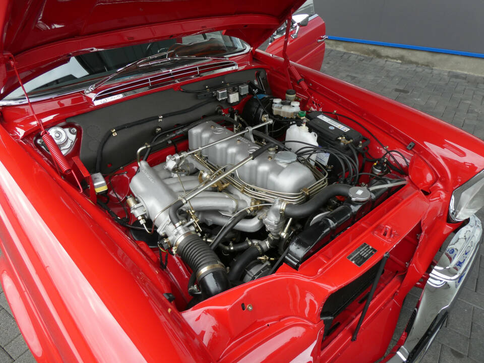 Afbeelding 17/28 van Mercedes-Benz 250 SE (1965)
