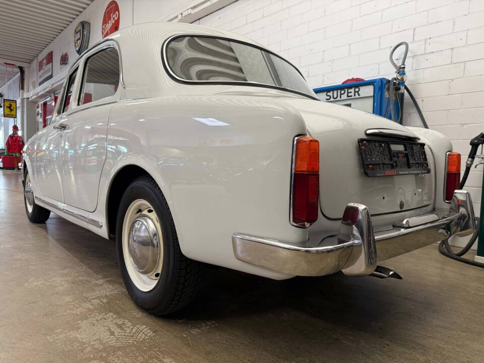 Immagine 13/17 di Lancia Appia (1962)